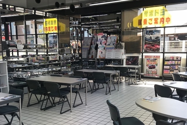 富田林店 内観