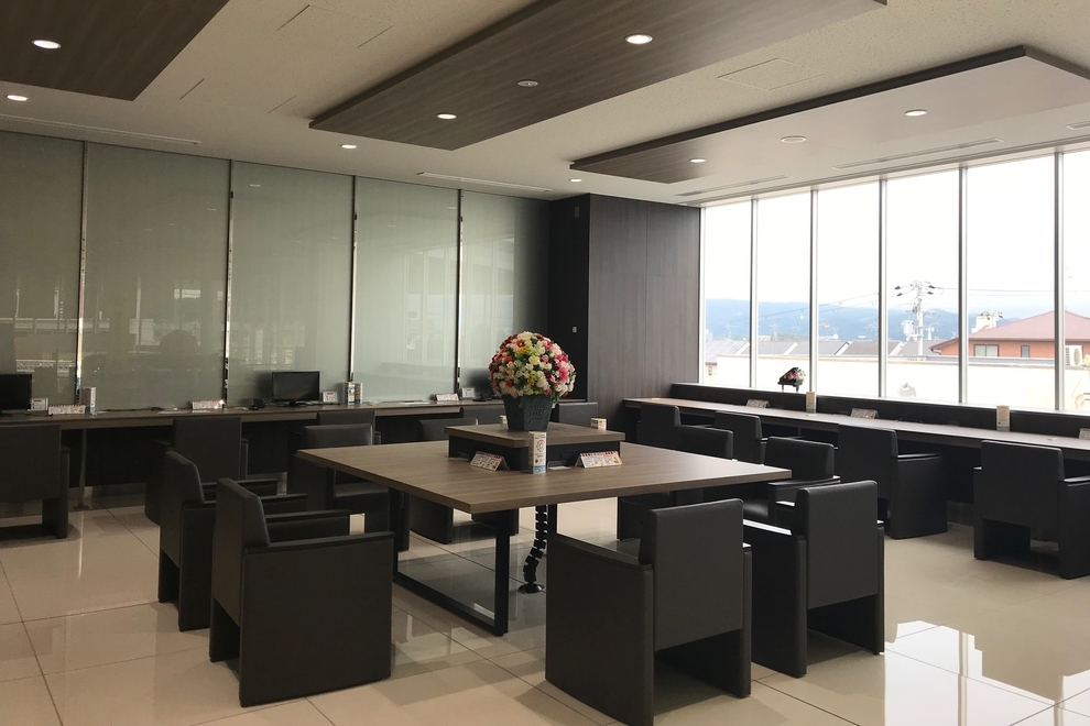 羽曳野店 待合席