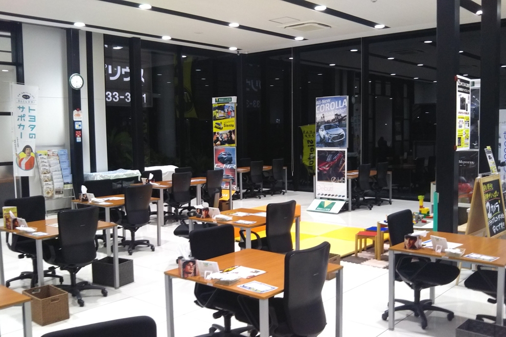 いずみプラザ店内観