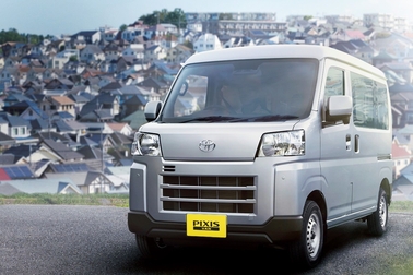 デラックス（CVT・2WD）